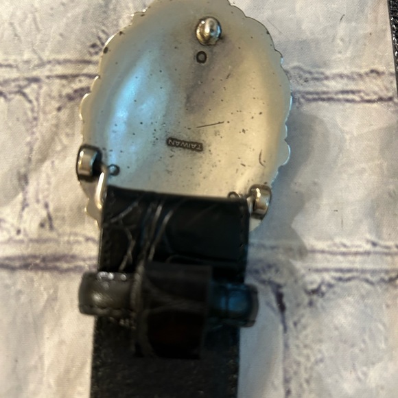 VINTAGE BLACK CROC LEATHER WITH EMBOSSED SILVER TONE BUCKLE BELT SIZE XL - Picture 4 of 11